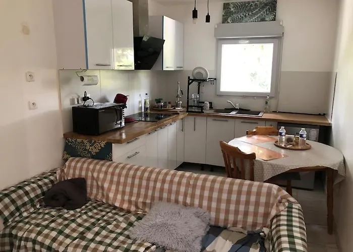 Logement Entier Entree Autonome Ch,Sdd,Cs Privatives